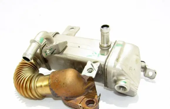 Nissan X-Trail T32 EGR valve cooler 147350678RB
