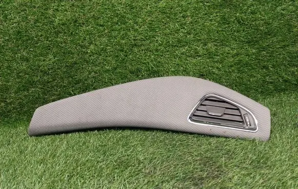 Chevrolet Cruze II Dashboard side air vent grill/cover trim 84288642 13377231