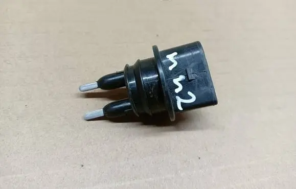 Audi A3 S3 8P Windshield washer fluid level sensor 7H0919376