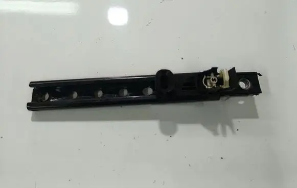 Mini One - Cooper R50 - 53 Seat belt adjustment rail 