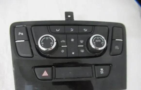 Opel Mokka Climate control unit 39081563