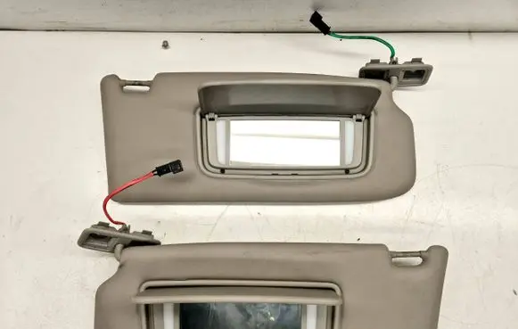 Volvo V50 Sun visor