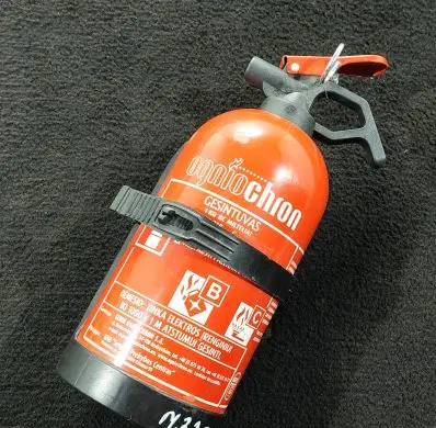 Mazda 323 F Extinguisher 