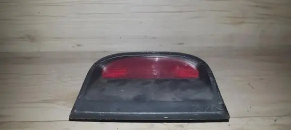 Mitsubishi Galant Third/center stoplight