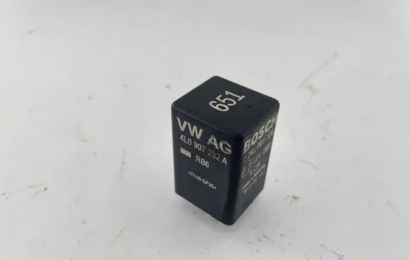 Audi A7 S7 4G Glow plug pre-heat relay 4L0907282A