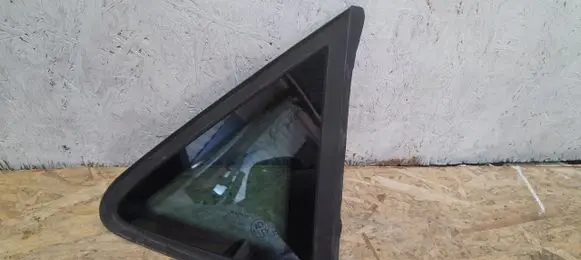 Opel Zafira C Rear side window 43R001667