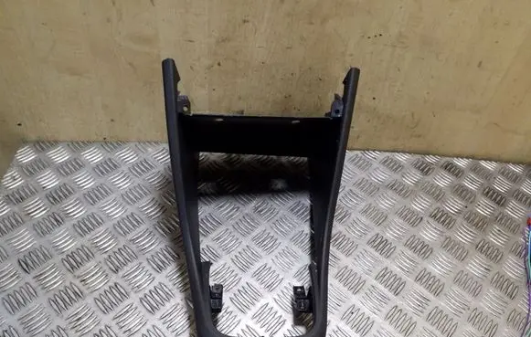 Other center console (tunnel) element