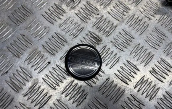 Volvo S40, V40 Original wheel cap 86463791