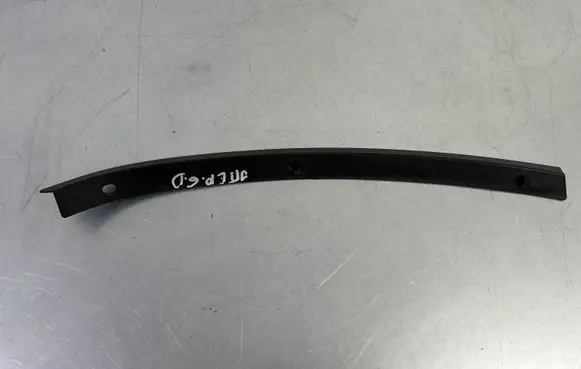 Jeep Grand Cherokee Rear arch trim 1MZ76RXFAC