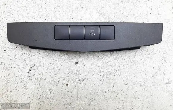 Mercedes-Benz C W204 Parking (PDC) sensor switch A2049050500 33700802 0628000620