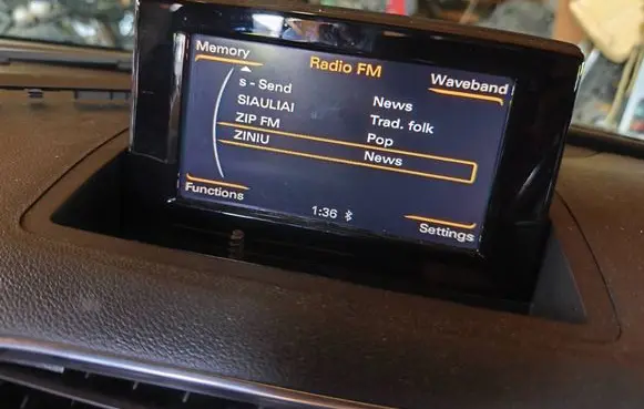 Audi Q3 8U Screen/display/small screen 8U0857273B