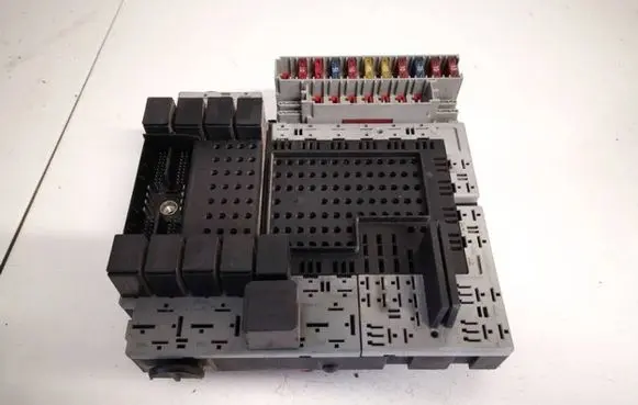 Volvo S60 Fuse box set 9494673 99W032