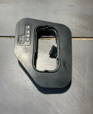 BMW 5 E39 Gear shifter surround trim plastic 8256275