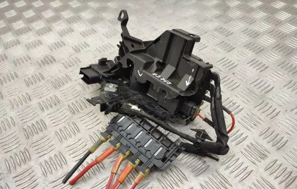 Mercedes-Benz E W213 Fuse module A2135403439 A0009824823