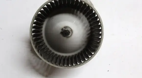 Mazda 323 Heater fan/blower 8940000081