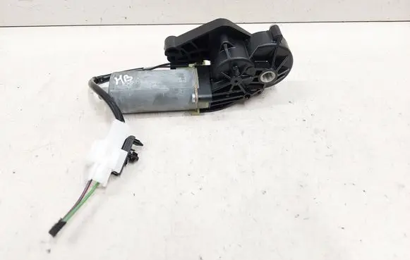 Mercedes-Benz R W251 Seat adjustment motor 0390203207 820648024