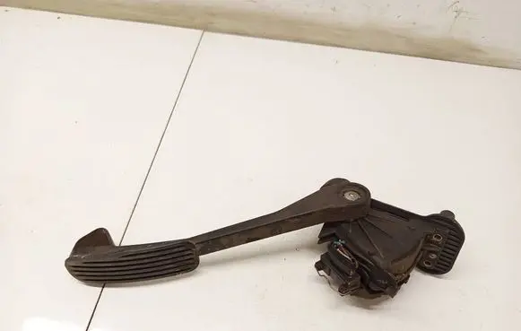 Volvo S60 Accelerator throttle pedal 9496822