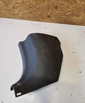 Foot area side trim