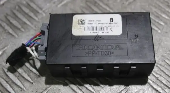 Honda CR-V Central body control module 