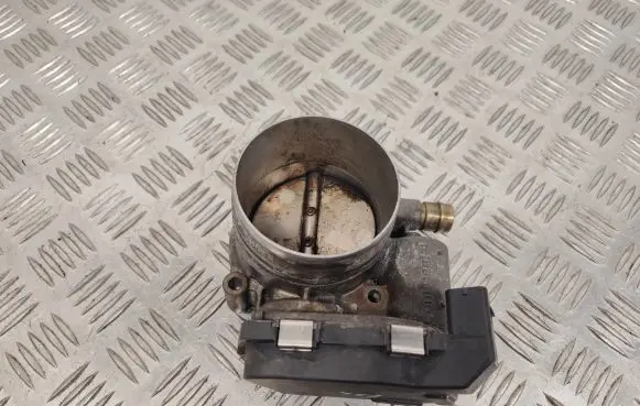 BMW 5 GT F07 Throttle valve 7597871
