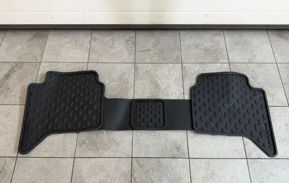 Volkswagen Amarok II Rear floor mat 