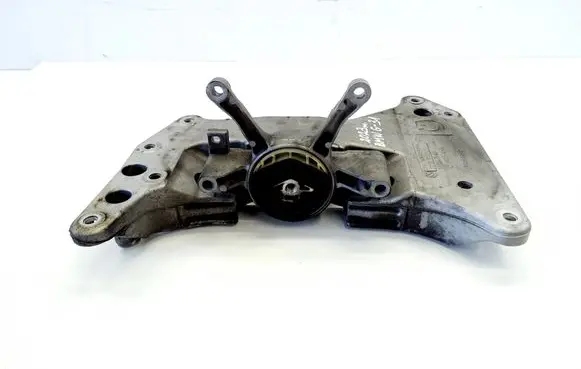 BMW 5 G30 G31 G38 Gearbox mounting bracket 513843 9485331