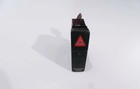 Suzuki Swift III Hazard light switch