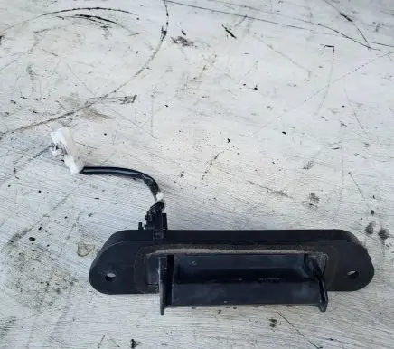 Mitsubishi Grandis Tailgate opening switch 04L1W