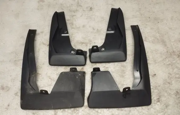 Toyota RAV 4 (XA40) Mudguards set PW3890R000