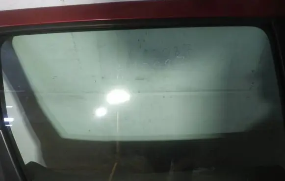 Peugeot 307 Rear door window glass as2