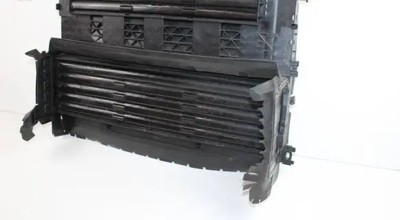 Opel Grandland X Intercooler air guide/duct channel 9817002880 2P115255737