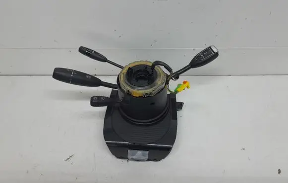 Wiper turn signal indicator stalk/switch
