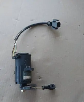 Accelerator throttle pedal