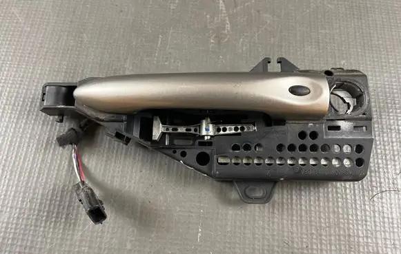 Renault Captur Front door exterior handle 242889