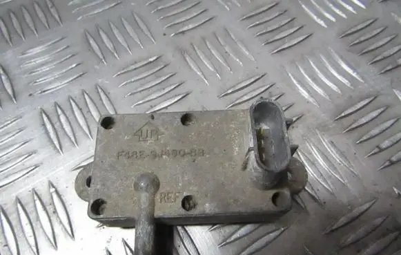 Ford Mondeo MK II Air pressure sensor f48e9j460bb f48e-9j460-bb