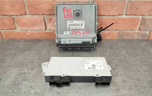 BMW 5 F10 F11 Engine control unit/module 8511387 0281017082 030052628