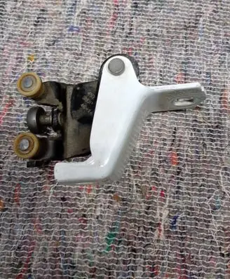 Renault Kangoo II Sliding door middle roller runner 531807F 497637G