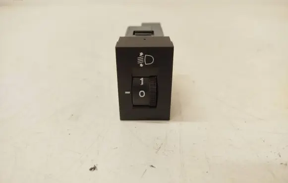 Hyundai Matrix Headlight level height control switch 17000 93370