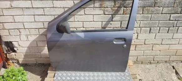 Fiat Punto (188) Front door