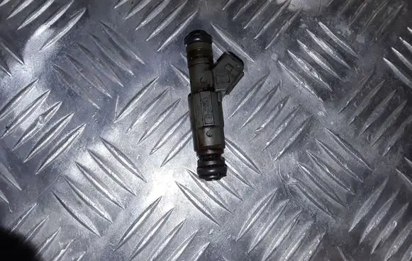 BMW X5 E53 Fuel injector 1707843 0280155823