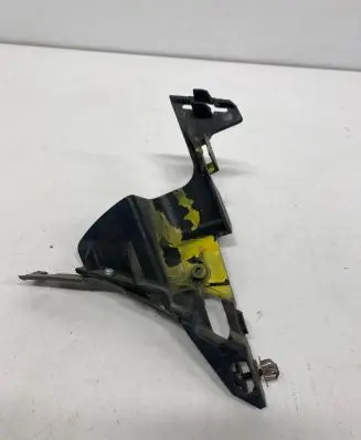 Chevrolet Camaro Front bumper mounting bracket 92228095 373500