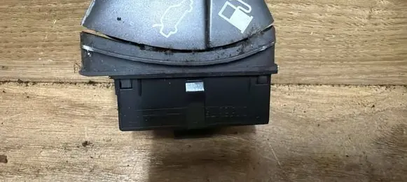 Volvo S70 V70 V70 XC Tailgate opening switch 9162946 03170000