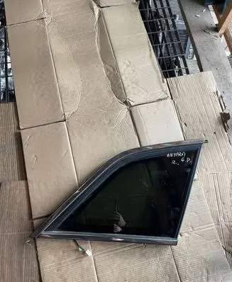 Opel Antara Rear side window