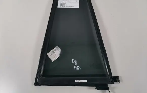 Mercedes-Benz GL X164 Rear vent window glass A1647301455