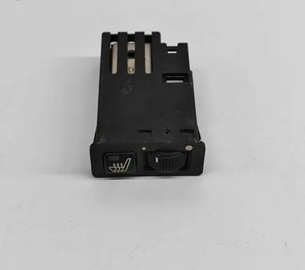 BMW 7 E38 Seat heating switch 8360872