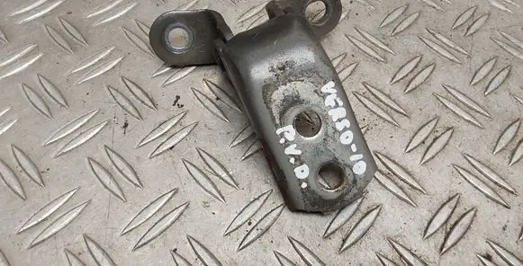 Toyota Verso Front door upper hinge 