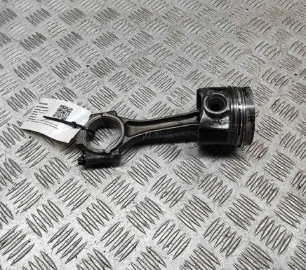 Volkswagen PASSAT B8 Piston 04L107065D 03L105401A