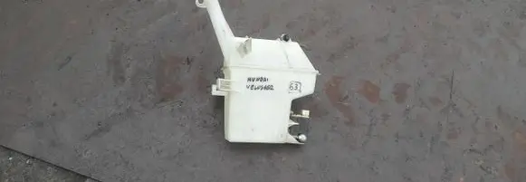 Hyundai Veloster Windshield washer fluid reservoir/tank 986102V000