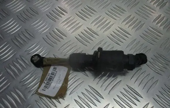 Renault Clio III Clutch slave cylinder 