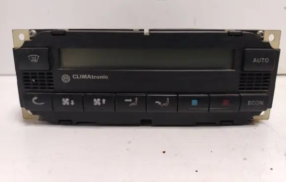 Volkswagen PASSAT B5 Climate control unit